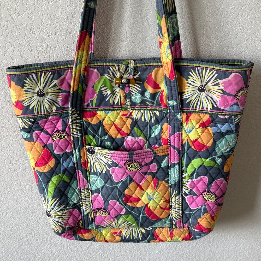 BEAUTIFUL Vera Bradley Multicolor Floral Quilted Tote - JAZZY BLOOMS print